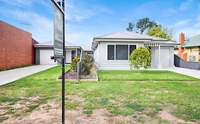 Milawa Vineyard Views - Guesthouse 2